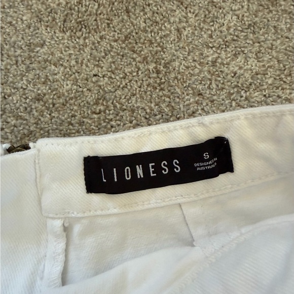 Lioness Elegant White Women's Skirt - Picture 3 of 5